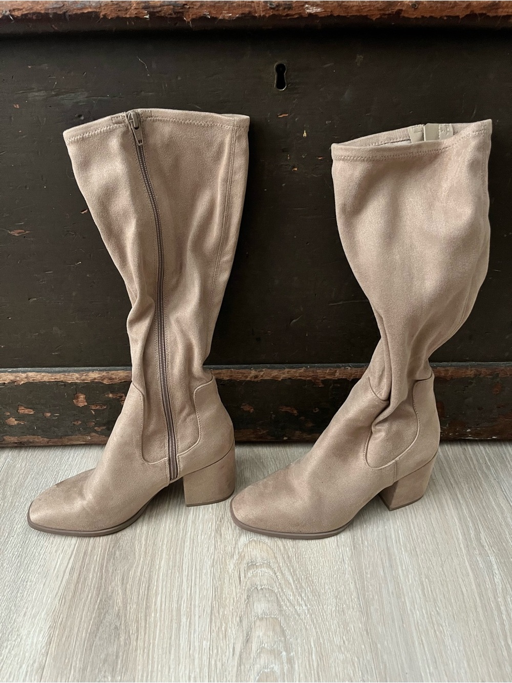 Vionic Women’s Inessa Faux Suede Water Repellent Knee-High Boots Size 7.5 - Picture 3 of 7